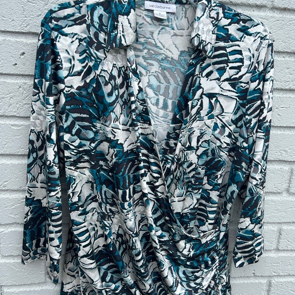 Liz Claiborne wrap top XL